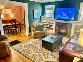 The Blue Bungalow - Image 4