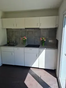 Nice little studio with garden. - Image 2