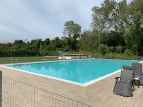 GuestHost - Elegant Seaside Apt - Pool and Parking - Image 5