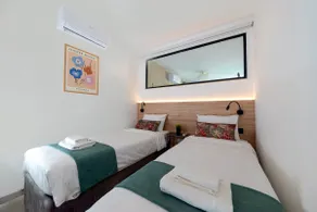3 Bedroom Luxury Sea View Apt - Image 5