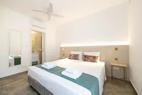 3 Bedroom Luxury Sea View Apt - Image 4