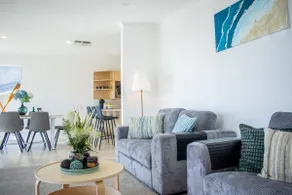 Koala Stay - Pet Friendly Cozy Seaside Serenity VH - Image 3