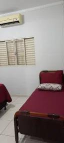 Simple and comfortable house. Near colleges/Unimed - Image 3