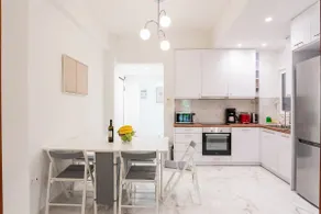 Athena’s Escape | Spacious stay for 8 in Kypseli - Image 4