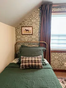 Near Scheels - 4bed/ 2 bath w/ Game Room! - Image 5