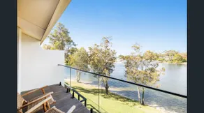 Mediterranean Villa by Lake 5min to Burleigh Heads - Image 3