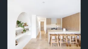 Mediterranean Villa by Lake 5min to Burleigh Heads - Image 4