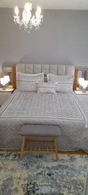 Modern, central apartment. - Image 2