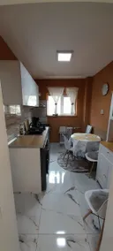 Modern, central apartment. - Image 4