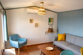 Noa's wooden cabin - Image 5