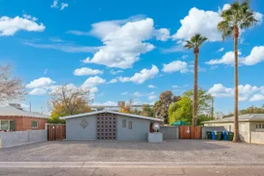 Central & Renovated - 3Bd/2Ba, Pool, BBQ, Pets - Image 2