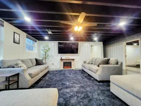 Brady Bay Retreat: Charming Farm Getaway Near Ark - Image 3