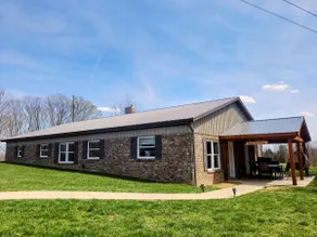 Brady Bay Retreat: Charming Farm Getaway Near Ark - Image 2