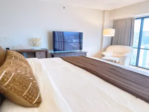 32F Sky-High Honolulu Hideaway Suite| Free Parking - Image 2