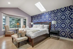 The Royal Ravine Luxury Retreat with Hot Tub & Sauna - Image 5