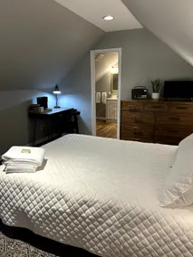 ”The Aviary” Guest House. - Image 4