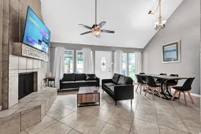 Quiet 4BR Near Nasa & Kemah, King Bed, Bbq, Patio - Image 3