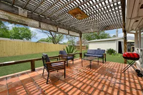 Quiet 4BR Near Nasa & Kemah, King Bed, Bbq, Patio - Image 4