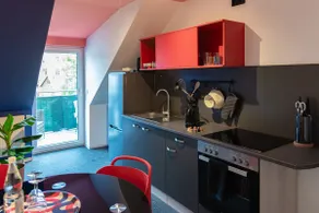 •Pop-Art Apartment• Balcony/Netflix/Nespresso/Trade Show - Image 5