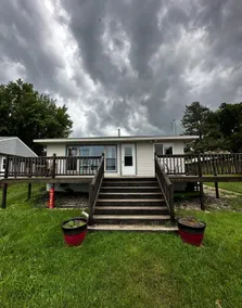 Vintage E Lake Okoboji Cabin - Image 4