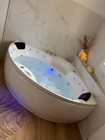 “Gîte la Calade” with a whirlpool bathtub - Image 5