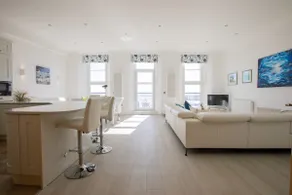 Oceanview Apartment with Private Balcony & Parking - Image 2
