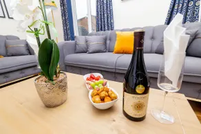 House Carlisle | Families, Groups, Contractors - Image 2