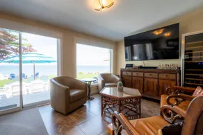 Lux Lake Ont Beachfront - Fire Pit & Sunset Views - Image 4