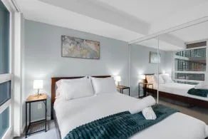 Cozy 2BR - FREE Parking - Pool,Gym,Sauna,Hot Tub - Image 2