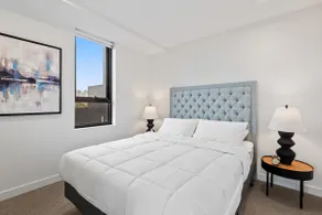 Amazing city views in cool hood 2 bed - Image 3