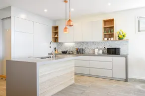 Spacious 4BR Riverfront Getaway in Taren Point - Image 5