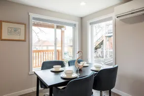 Stylish 2 Bedroom Capitol Hill Apartment - Image 2