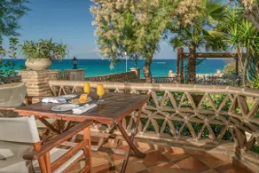 Traditional One Bedroom Villa- beachfront-sea view - Image 4