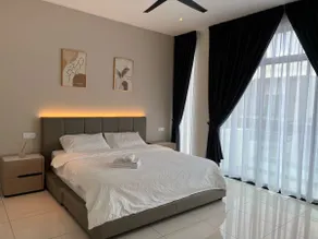 Karaoke Cozy Landed Home • Sutera & Paradigm@10pax - Image 3