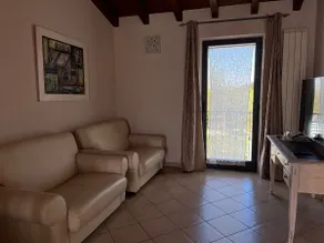 bright apartment with kitchen and garden - Image 2