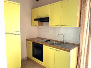 bright apartment with kitchen and garden - Image 4