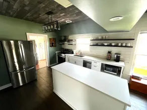 The Historic Downtown Suite - Image 2