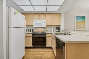 Cozy One Bedroom Suite On Scenic Golf Course - Image 3