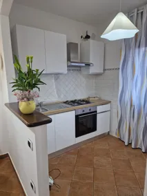 Dany's little house with private parking - wifi - Image 3