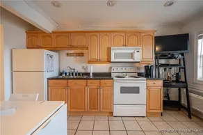 *Lakeview Getaway* - Image 4