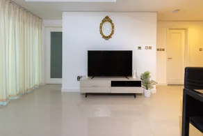 Chic City Escape with Balcony & Pool Access - Image 3