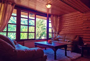 ''Nest'' The Wooden Suite by Ski Alure - Image 5
