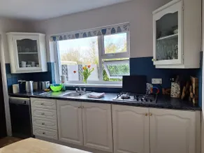 Galway City Lovely 2 Bed Apartment - Image 4