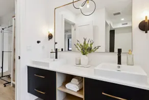 Condo for 4 Overlooking Downtown Collingwood - Image 5