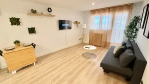 Renovated and bright in Zaragoza - Image 4