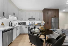 High Park Grove Modern 1B1B, Kitchen, Laundry - Image 4