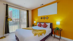 Stylish Home and Cozy200 - Image 2
