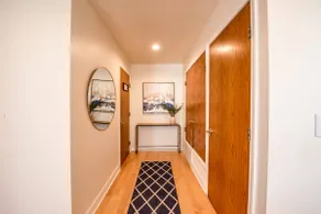 Top of the hill 1BD with patio - Image 4