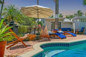Ventur Escapade - Heated Pool, Private Guest House - Image 3