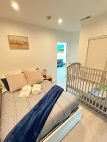 Gated Ctrl SanJose SFH 2B w/crib - Image 2